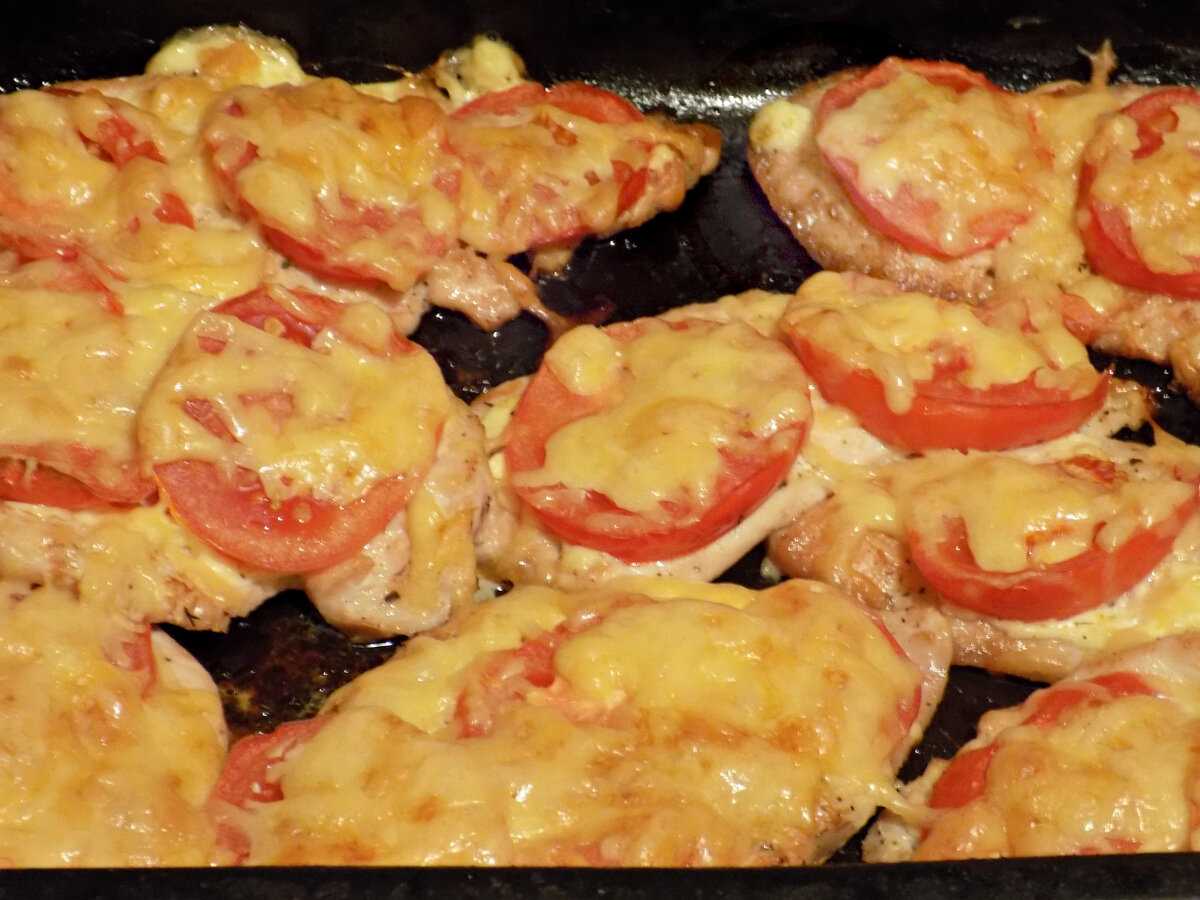 Куриное филе с сыром и чесноком на сковороде рецепт. куриное филе с чесноком и сыром. | шедевры кулинарии