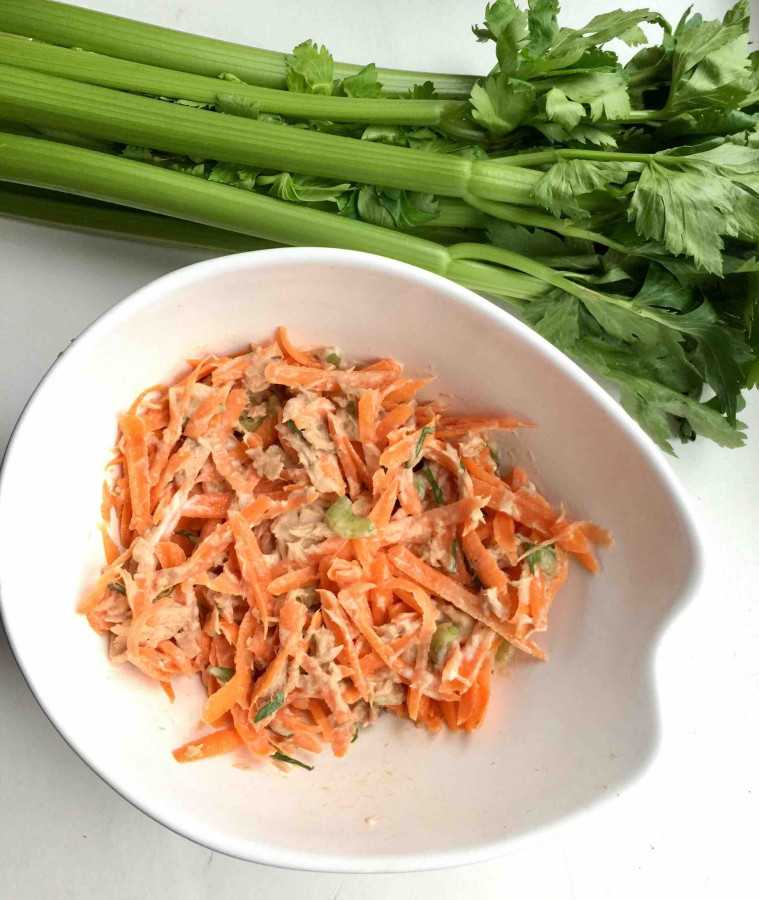 Салат с сельдереем — простые и вкусные рецепты приготовления