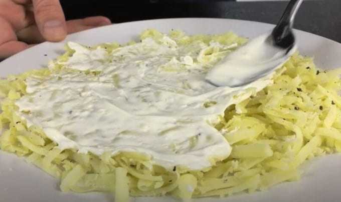 Салат снежные сугробы (классический рецепт с говядиной)