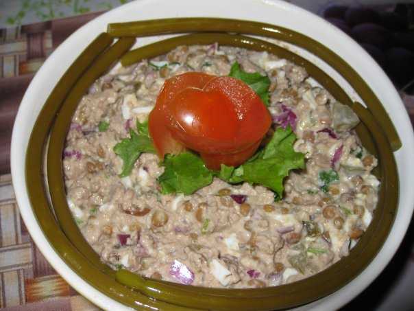 Салат из печени минтая консервированной - пошаговый фото рецепт приготовления - surj.ru