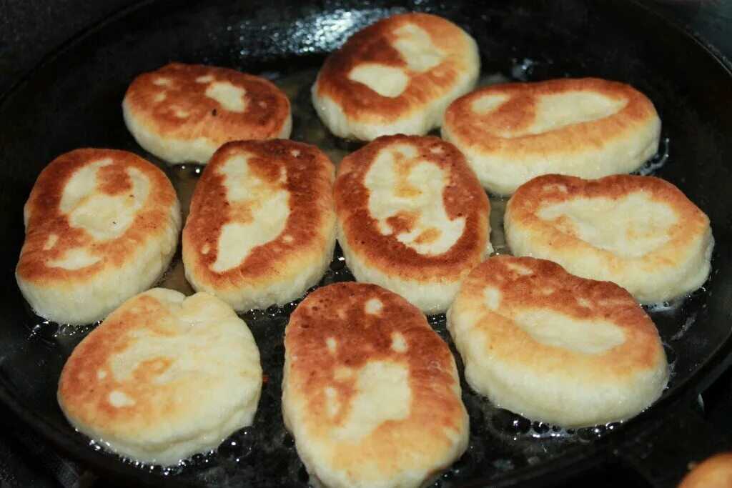 Лепешки в духовке как у бабушки - 8 рецептов