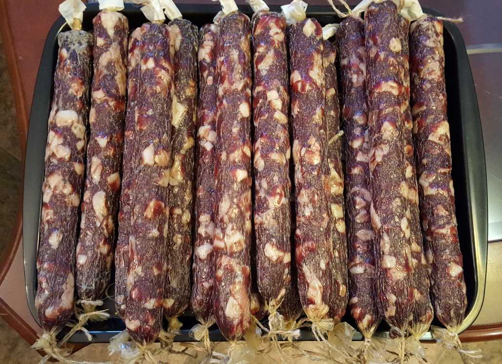 Домашняя колбаса: 8 самых вкусных и аппетитных рецептов