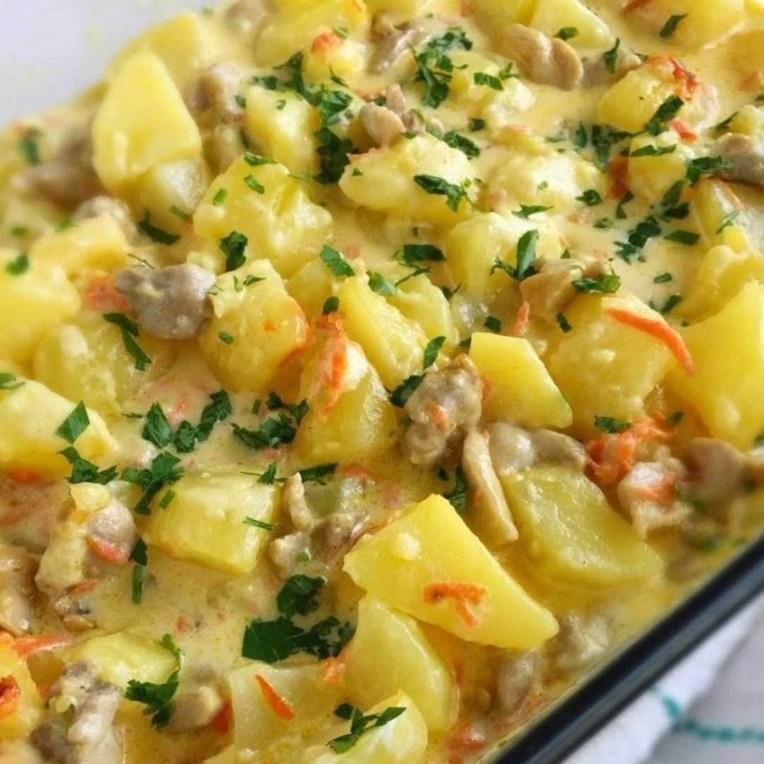 Картофель в сливочном соусе с курицей. "сливочный" картофель с курицей. | шедевры кулинарии