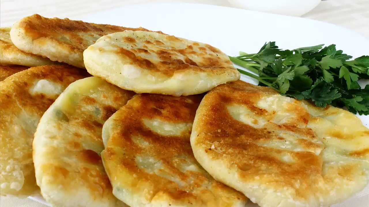 Пирожки с сыром: твердым, плавленым, адыгейским, сулугуни. рецепты разных пирожков с сыром из слоеного, дрожжевого, пресного теста - автор екатерина данилова - журнал женское мнение