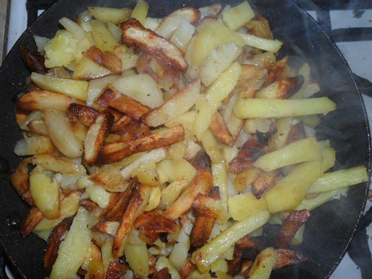 Жареная картошка с вешенками пошаговый рецепт