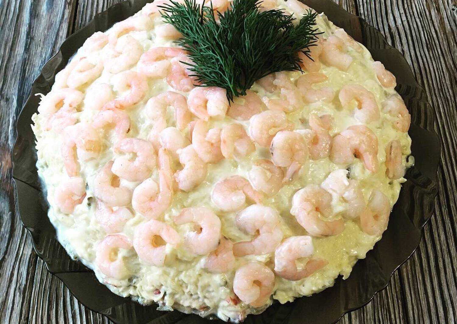 Салат с кальмарами и куриным филе «афродита»