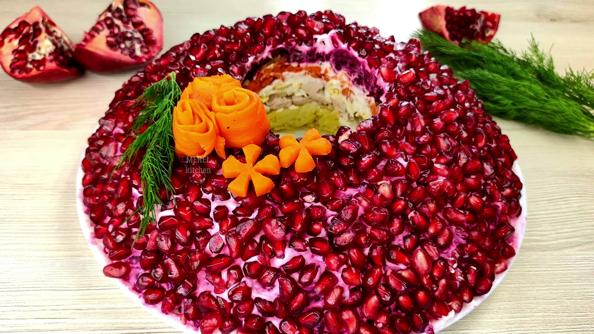 Гранатовый салат рецепт курицей без свеклы. гранатовый браслет без свеклы – рецепт. рецепт – гранатовый салат со шпротами
