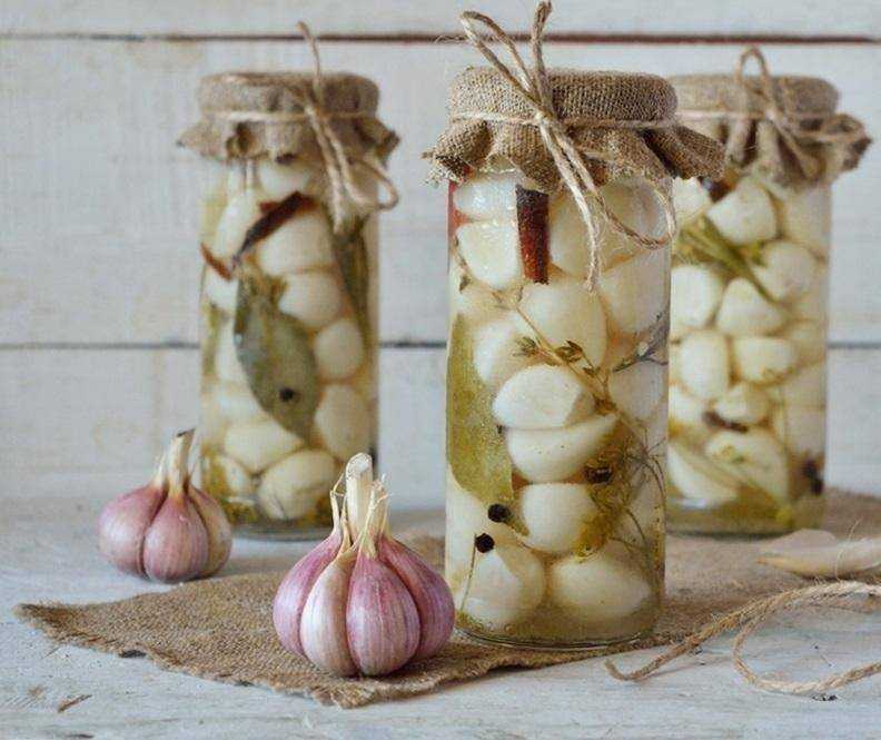 Маринованный чеснок на зиму - простые рецепты в домашних условиях