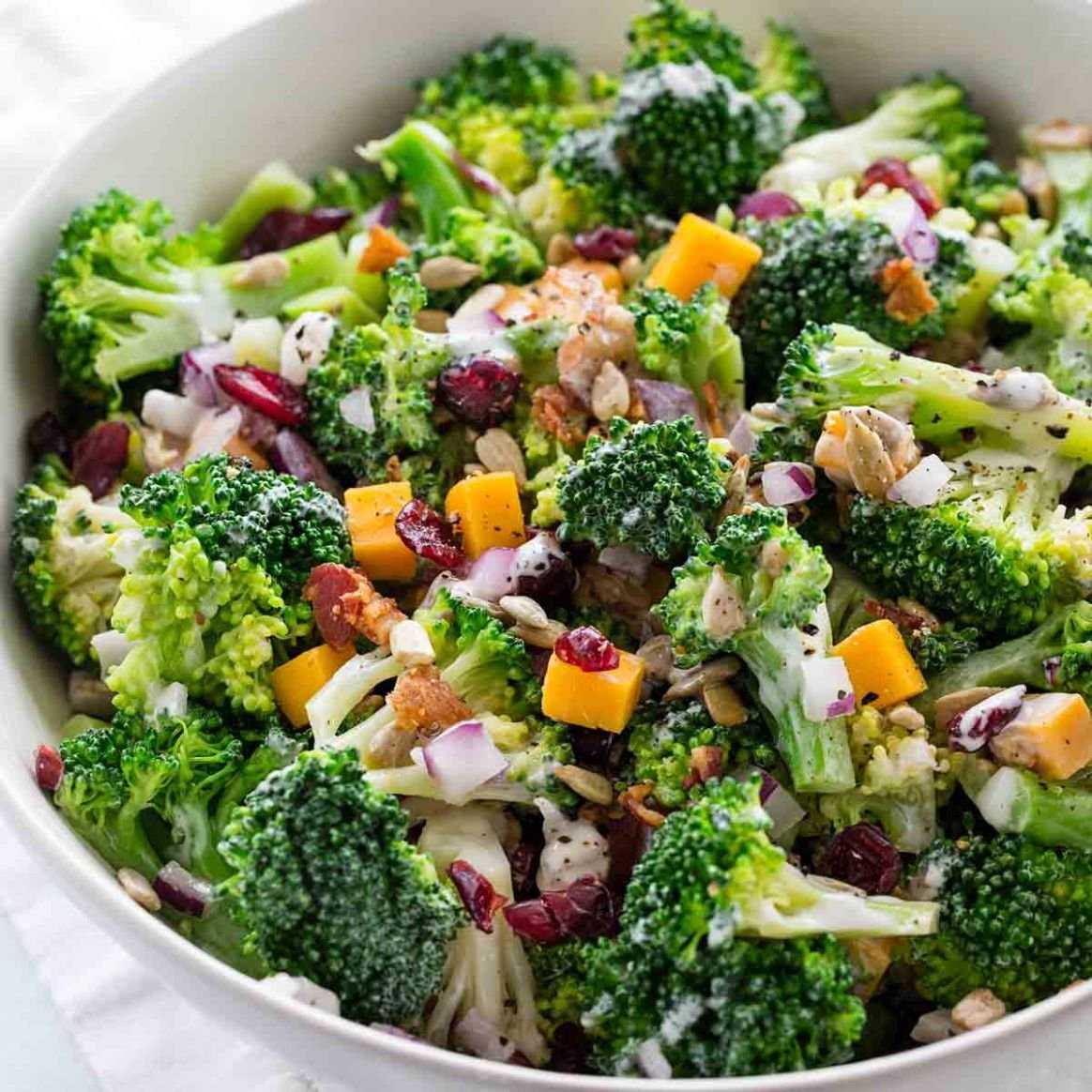 15 действительно вкусных салатов с брокколи