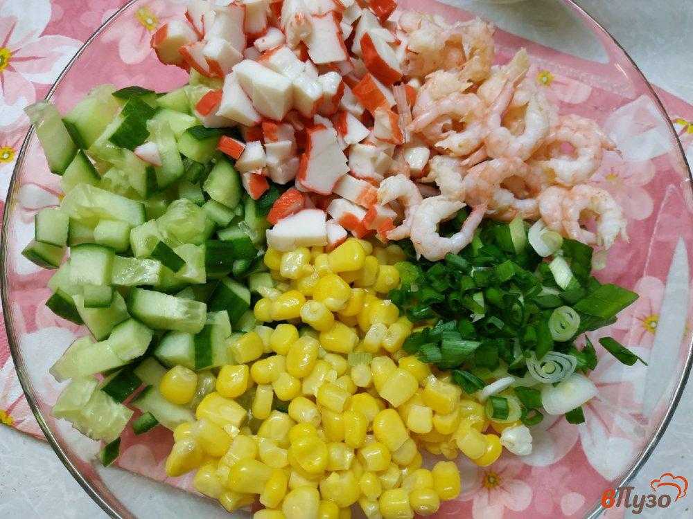 Салат с креветками и кальмарами, очень вкусные и простые рецепты