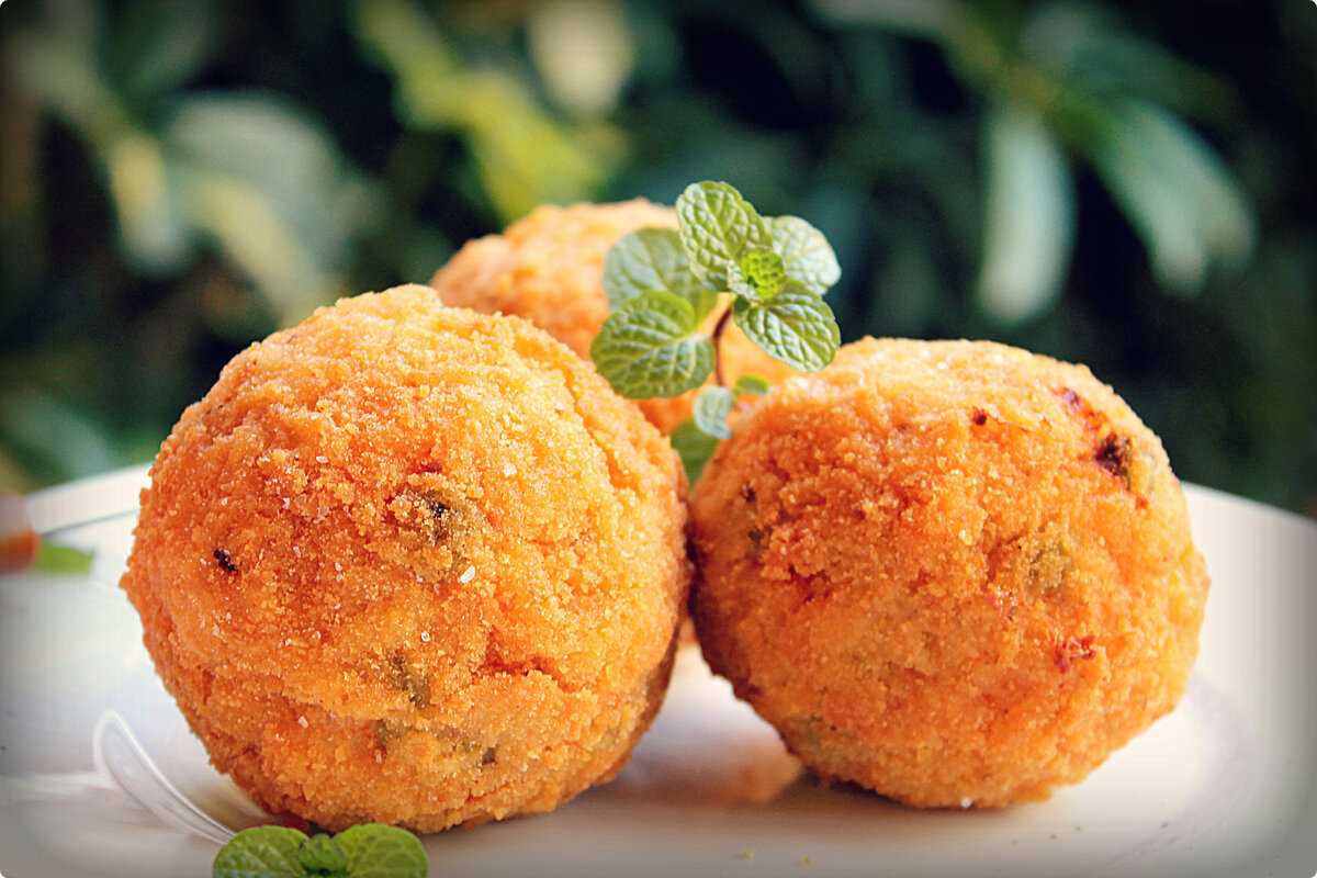 Аранчини - рисовые шарики с мясной начинкой рецепт с фото пошагово - 1000.menu