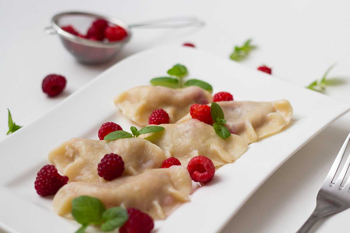 Вареники с малиной