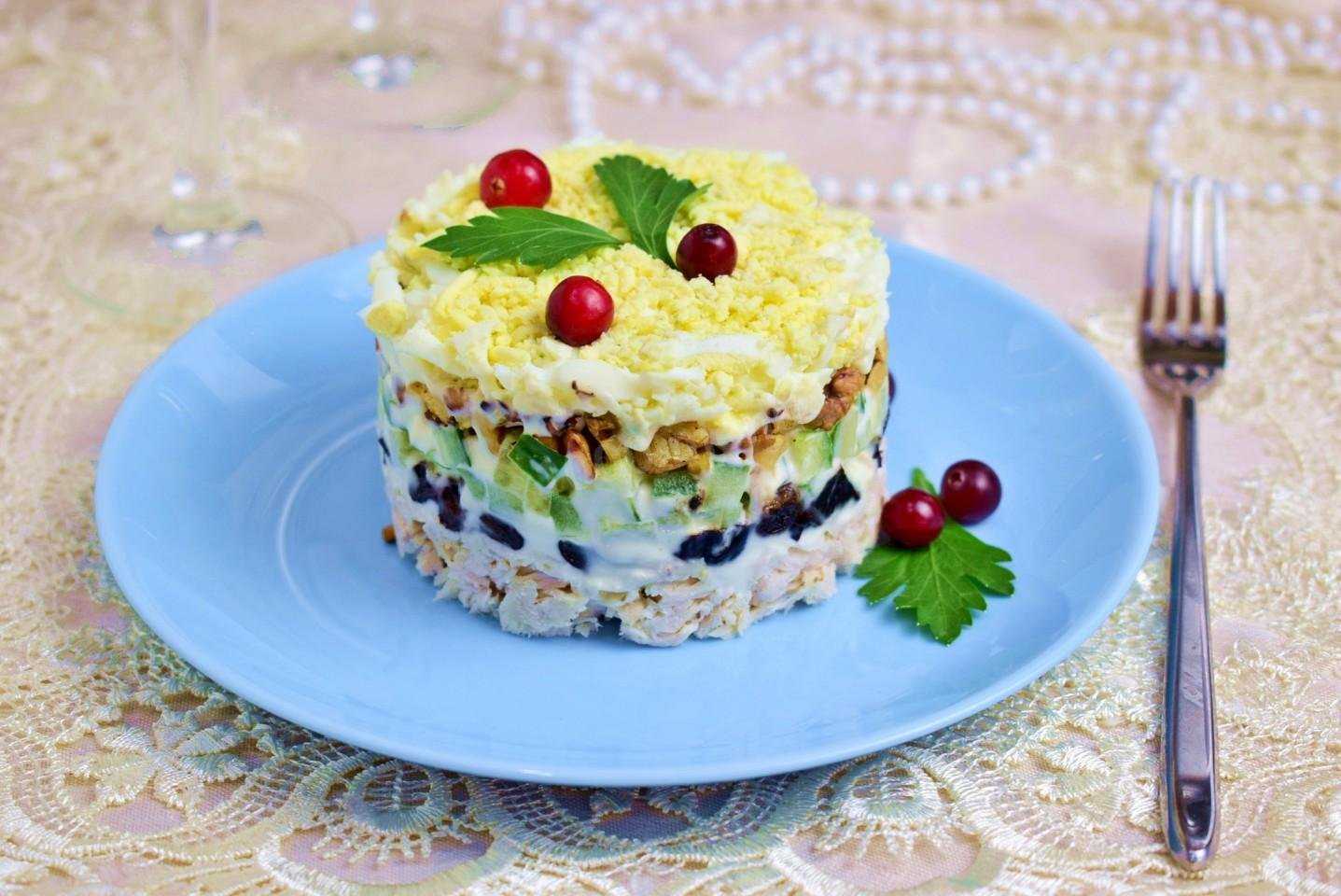 Салат нежность с курицей: 7 классических рецептов