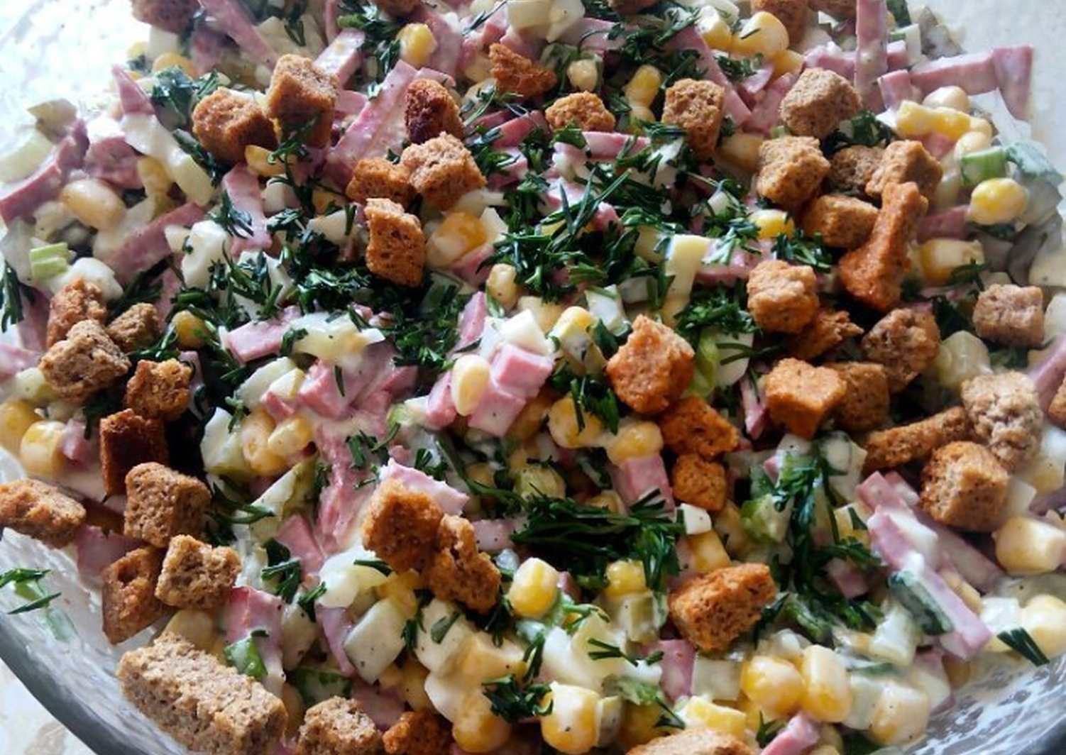 Салаты с копченой курицей – 9 простых и вкусных рецептов