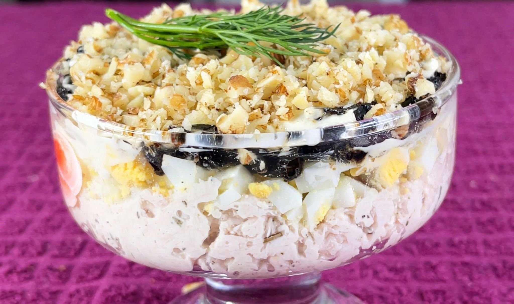 Салат дамский каприз: рецепты с курицей, ананасом, черносливом и языком