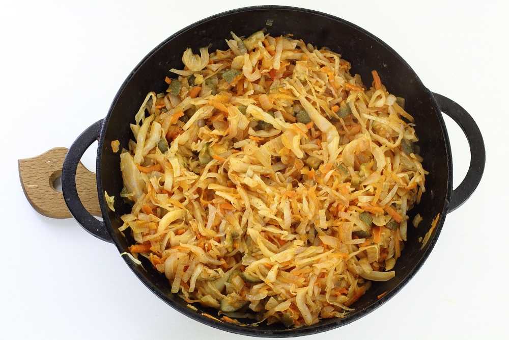 Овощное рагу с картофелем, кабачками и капустой - 13 пошаговых фото в рецепте