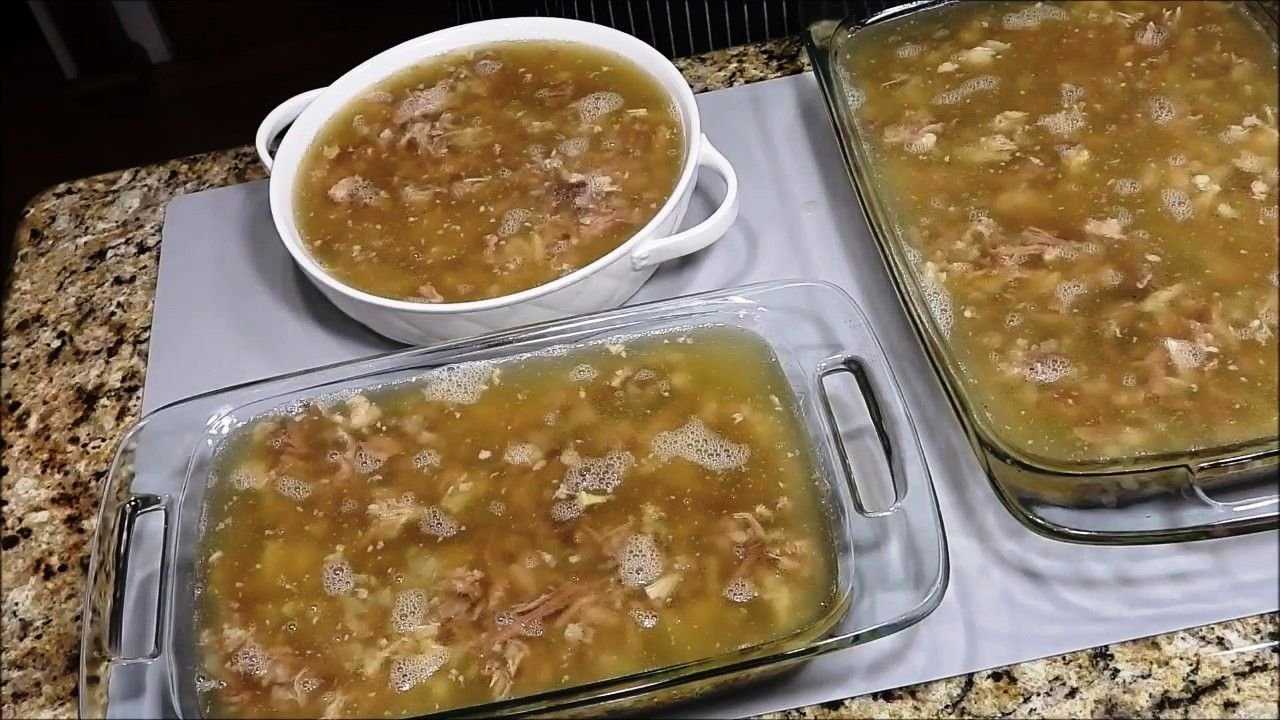 Холодец из свиных ножек с говядиной и курицей | 3 праздничных рецепта