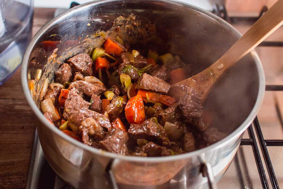 Овощное рагу с мясом: 11 пошаговых рецептов