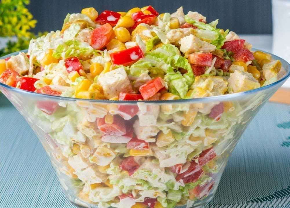 Рецепты приготовления салата с крабовыми палочками и курицей