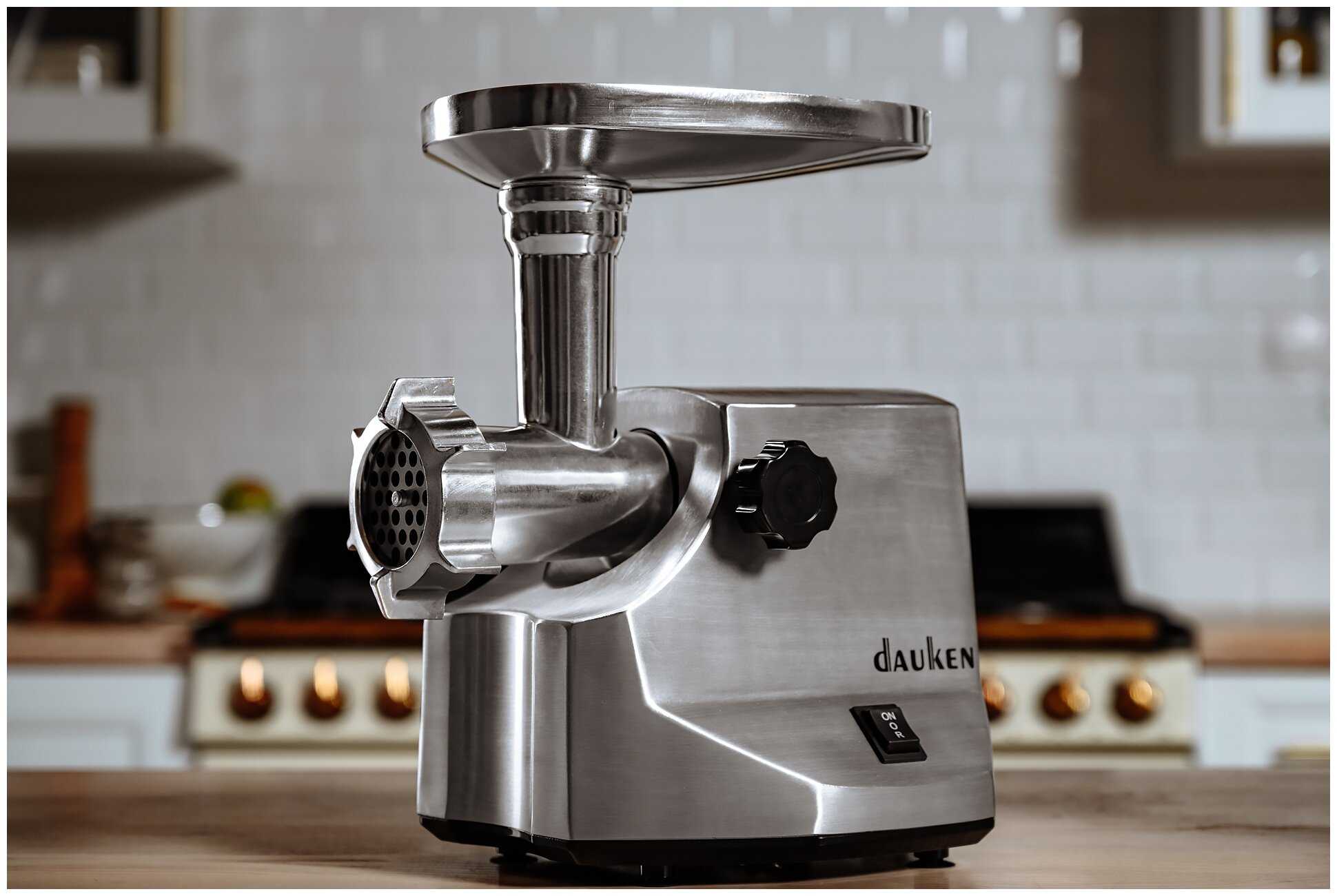 Незаменимый помощник на кухне – мясорубка dauken fw2620 | russiangadget.com: новинки мира hi-tech