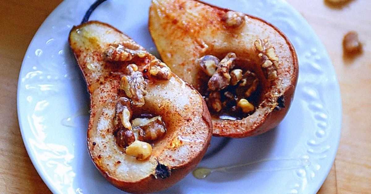 Груши, запеченные в микроволновке: 7 рецептов полезного перекуса