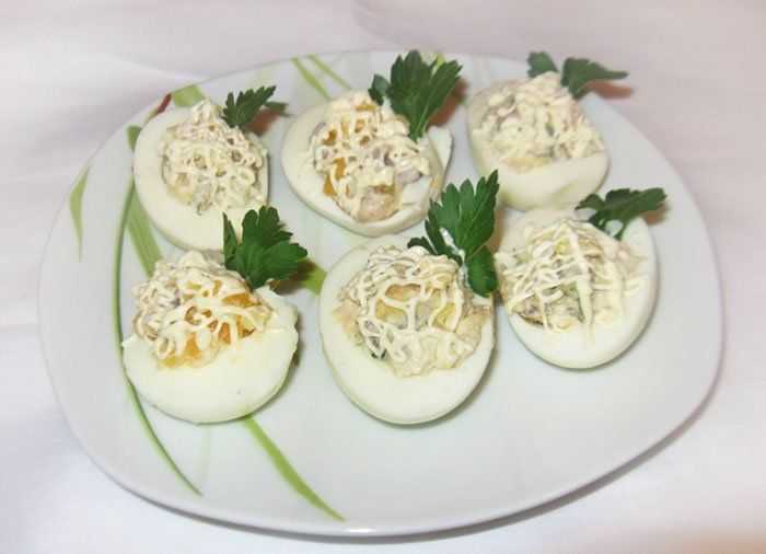 Фаршированные яйца - 15 вкусных рецептов с фото и пошаговым описанием