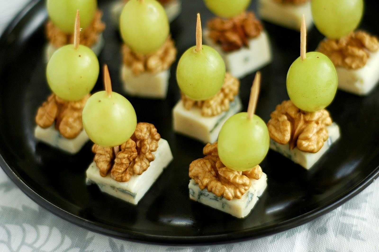10 закусок на праздничный стол — простые и вкусные: пошаговые рецепты с фото