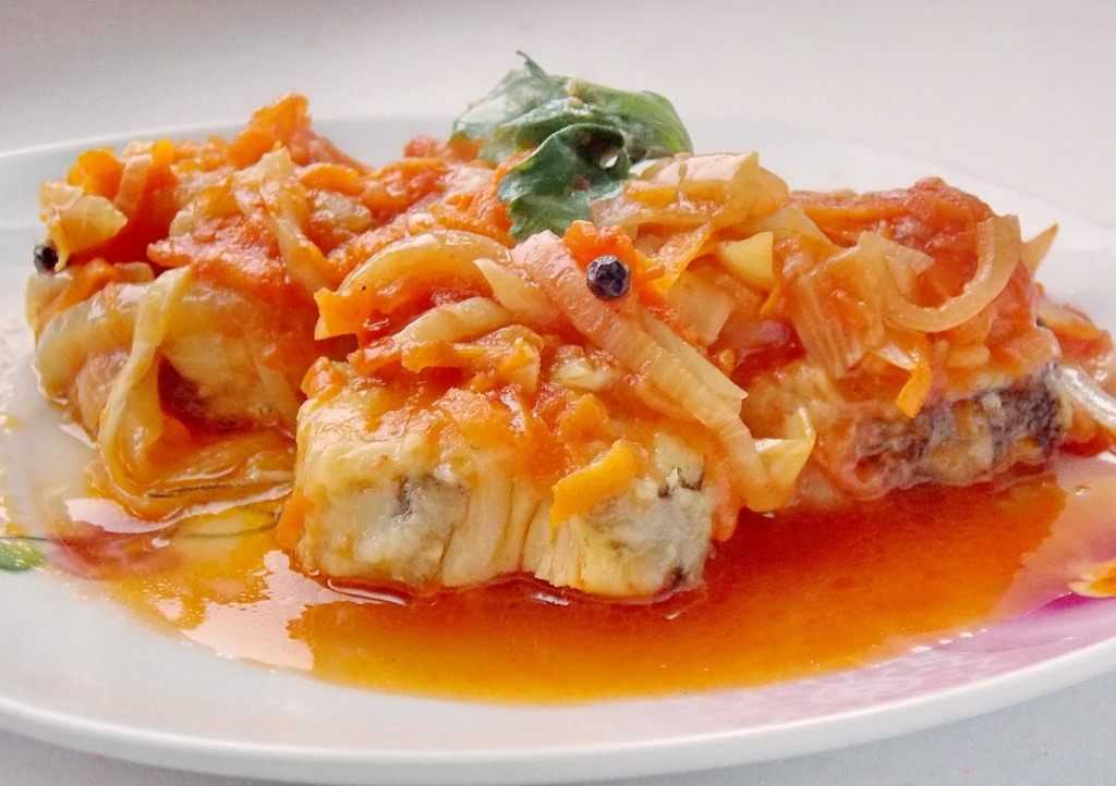 Рыба под маринадом из моркови и лука – классический рецепт на сковороде