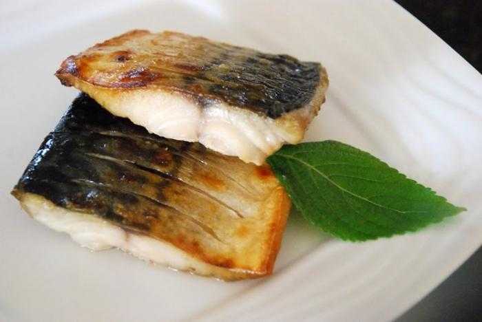 Скумбрия жареная на сковороде с луком и морковью — рецепт с фото и видео. скумбрия, тушеная с морковью и луком
