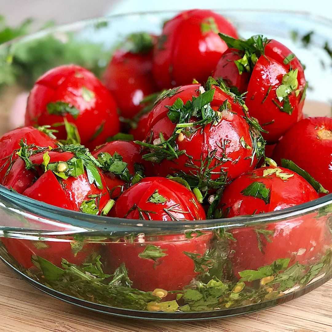 Маринованные помидоры на зиму в банках — ну очень вкусные!