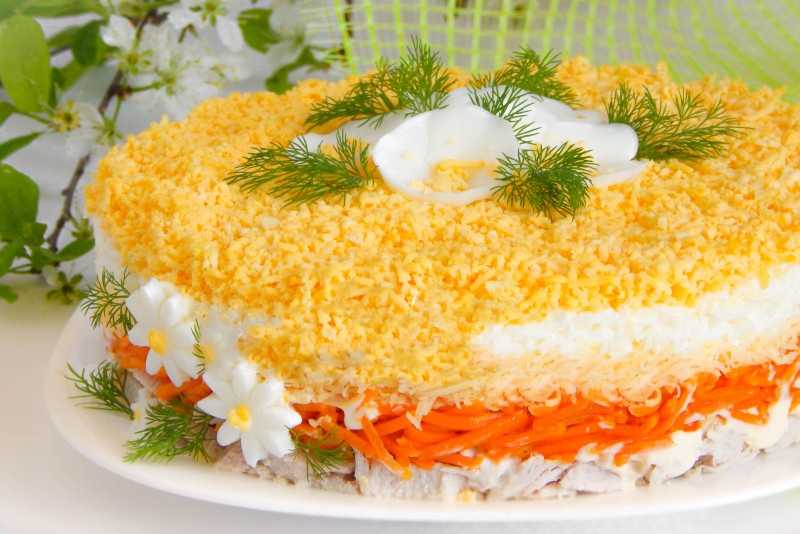 Салат бунито с мясом и морковью по-корейски