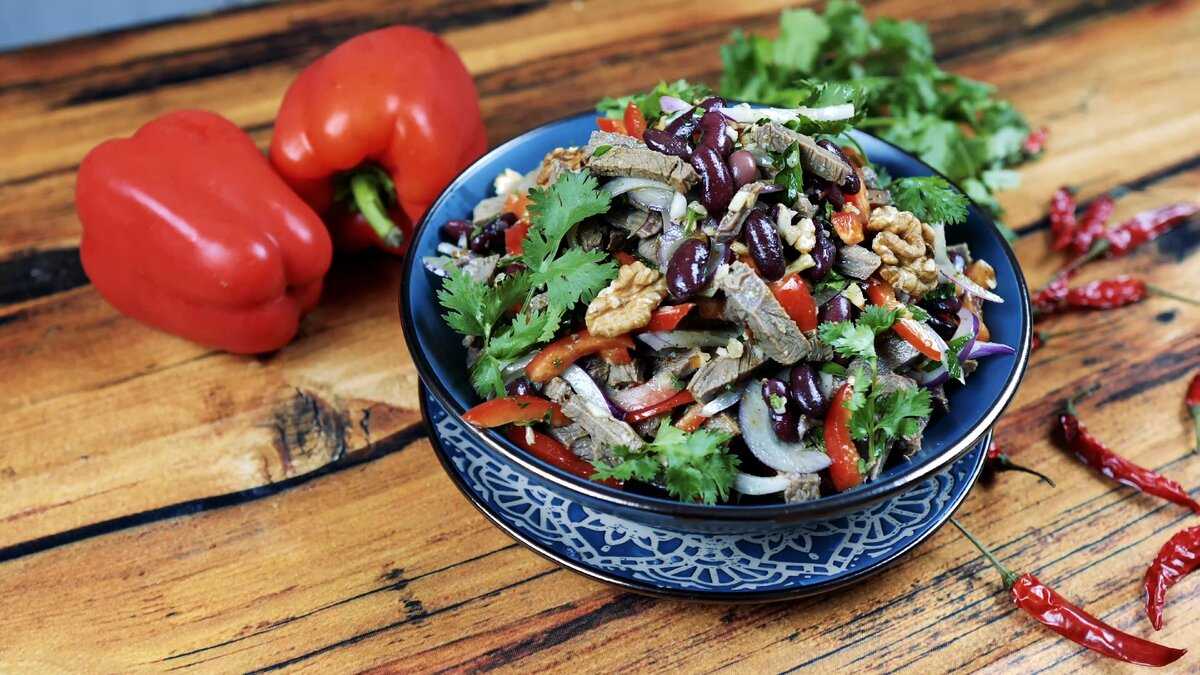 Салаты с консервированной фасолью – топ 10 очень вкусных рецептов