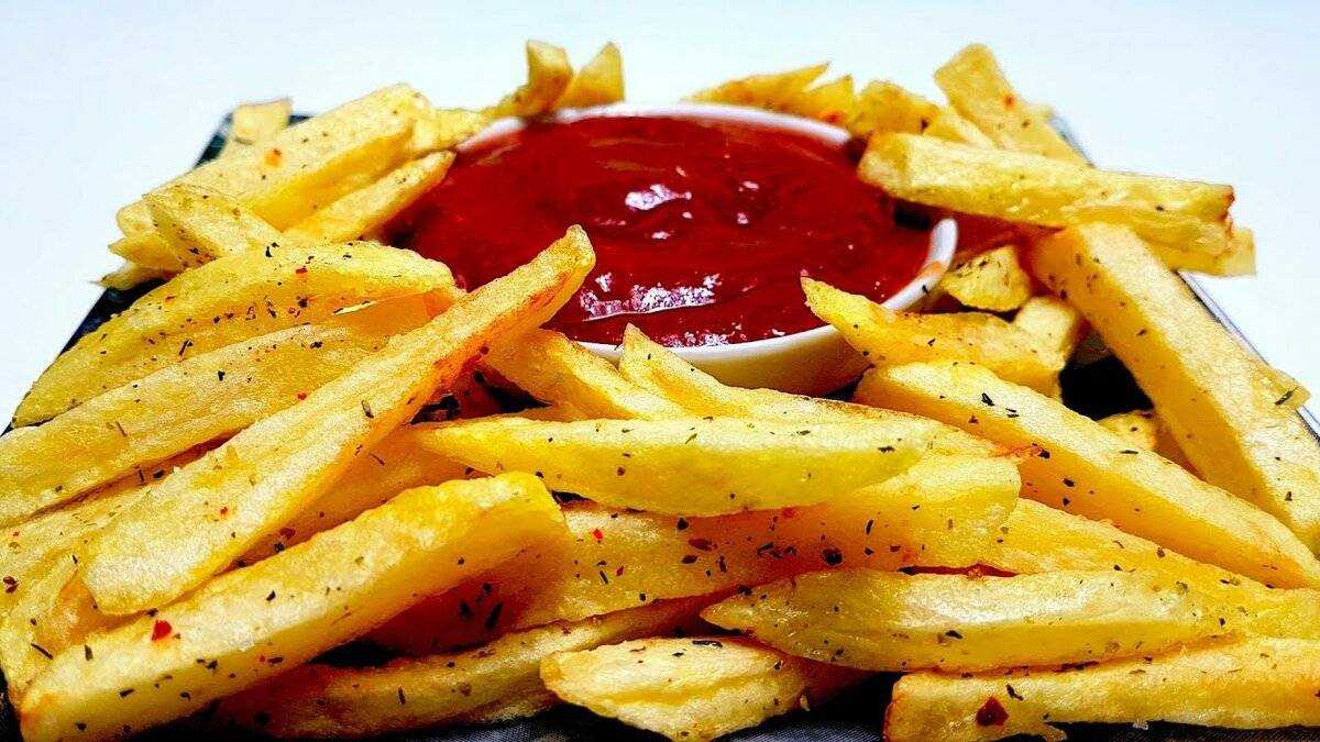 Картофель фри в духовке с маслом, без масла, приготовленный дома – проовощи.ру
