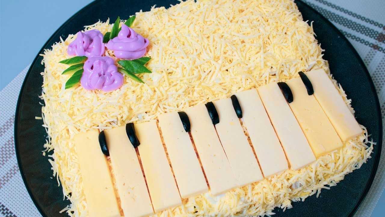 Салат с куриным филе «белый рояль»