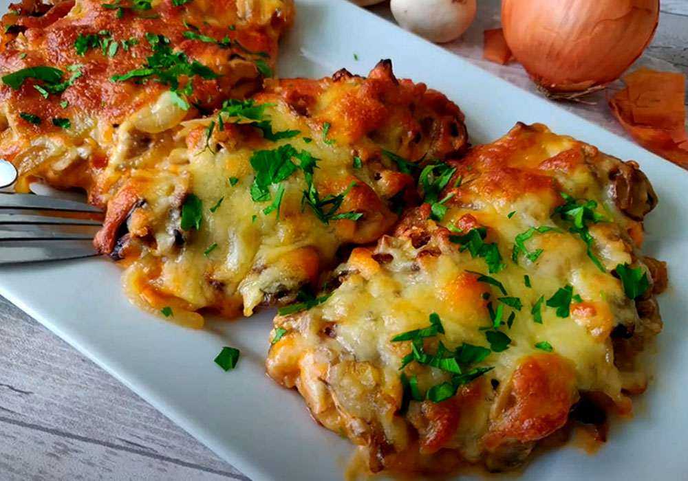 Мясо по-французски в духовке — 5 простых и вкусных рецептов