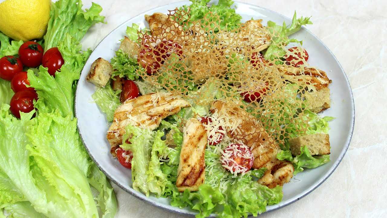 Салат цезарь с курицей в домашних условиях - 6 простых рецептов с фото