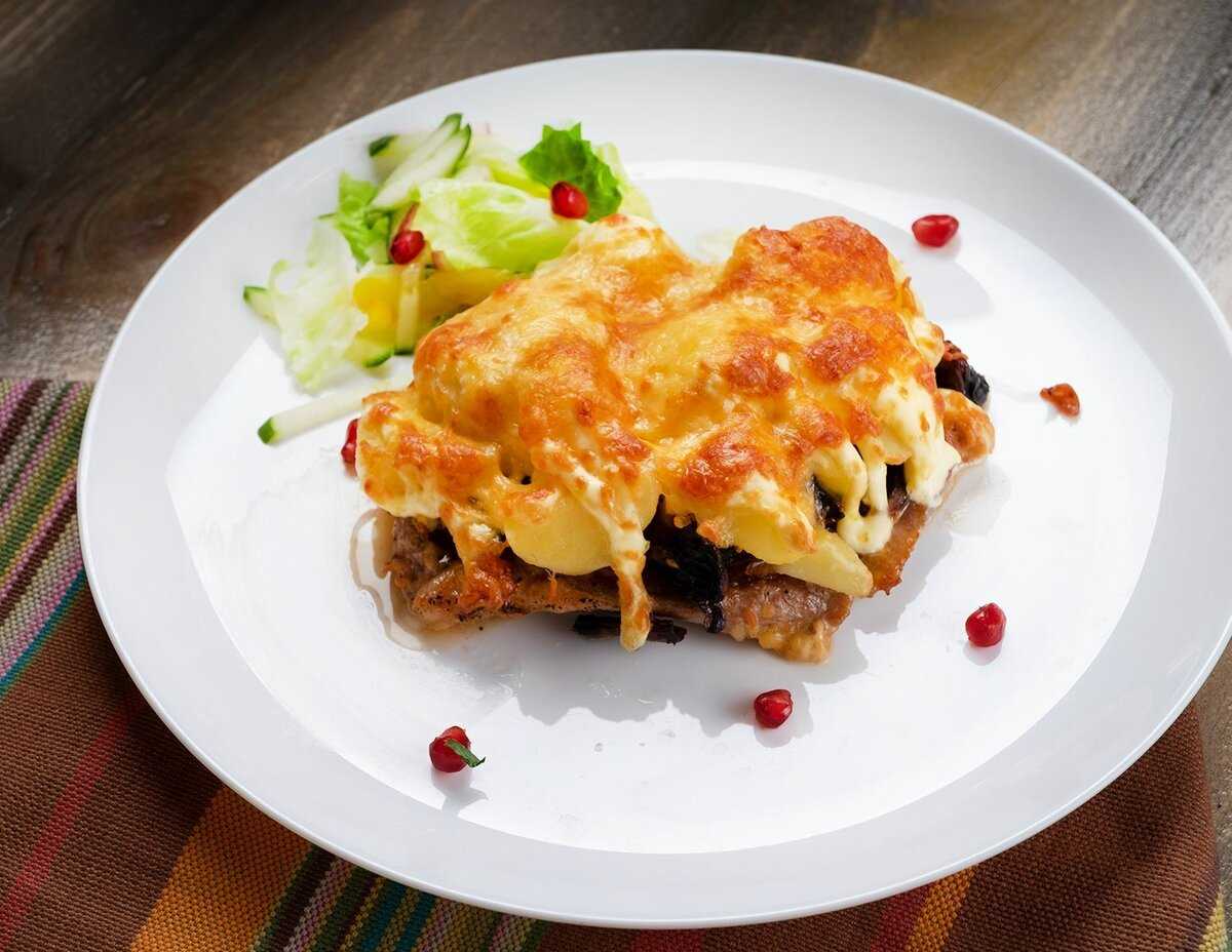 Мясо по-французски из свинины в духовке: классические рецепты