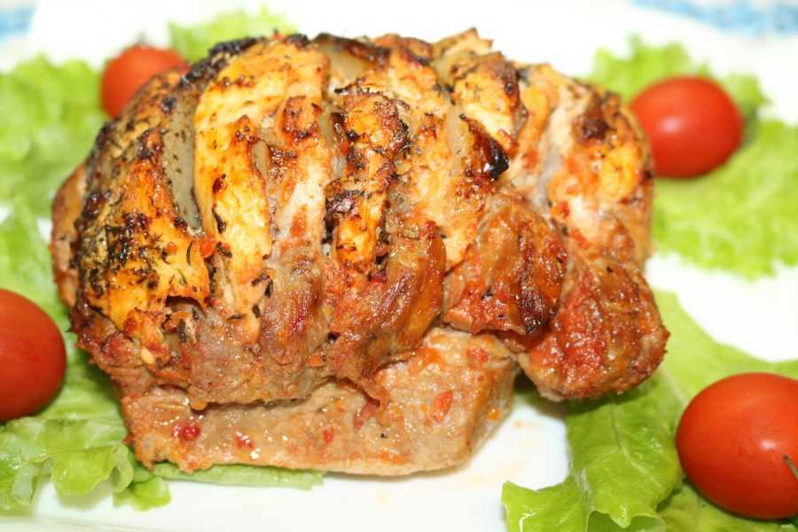 Лучшие рецепты мяса по-французски, запеченного в духовке — свинина под сыром получается удивительно сочной
