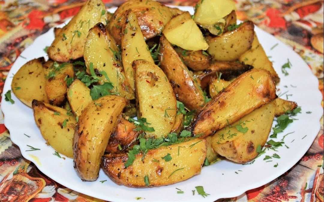 Рецепт картошки-гармошки с прованскими травами в духовке | меню недели