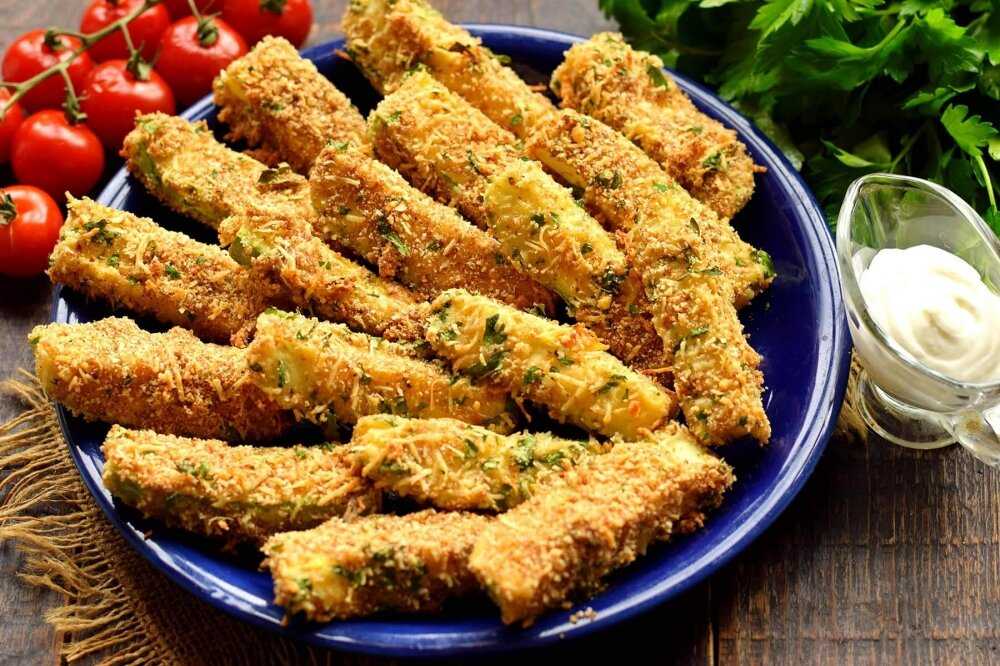 Кабачковые палочки - 6 рецептов с сыром, в панировке, с фото
