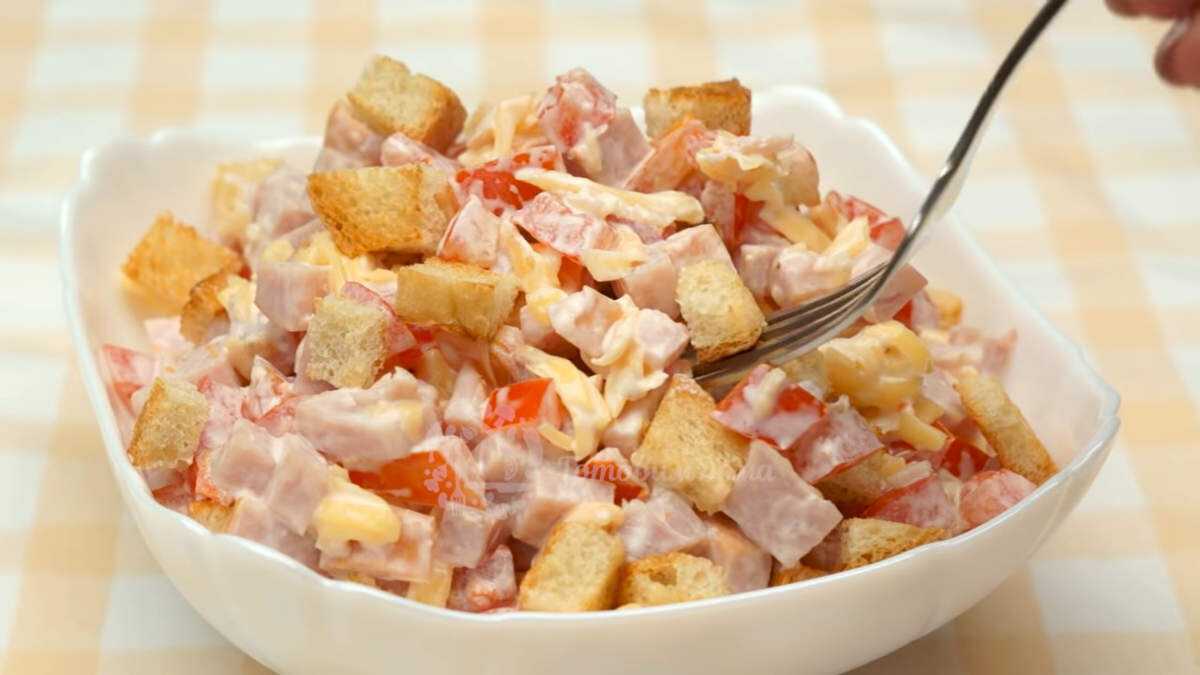 20 отличных салатов с ветчиной на любой вкус и бюджет