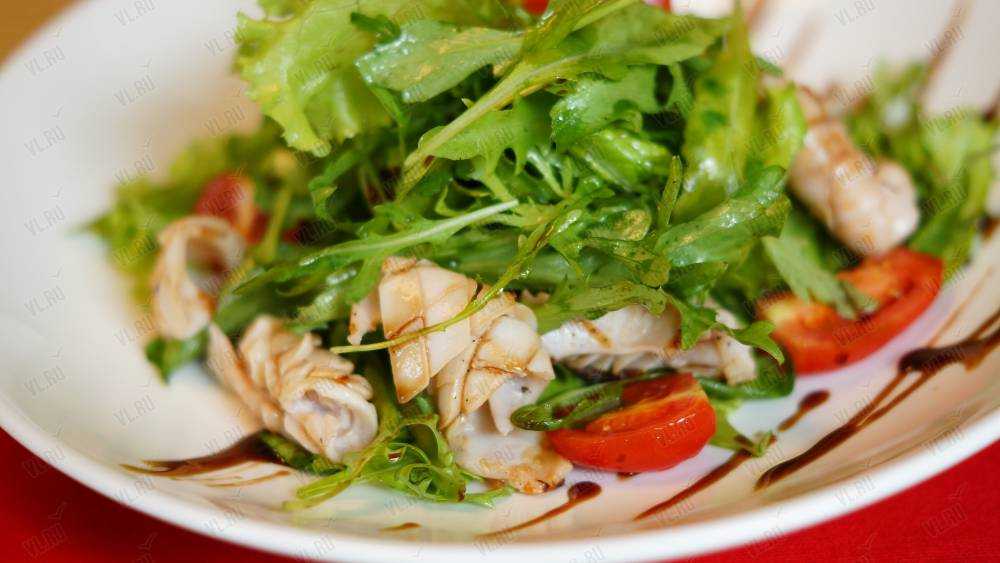Очень вкусные салаты из кальмаров — топ 7 праздничных салатов