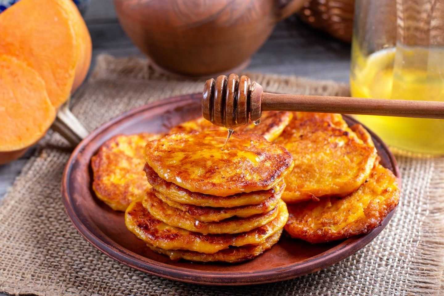 Оладьи тыквенные — быстрые и вкусные рецепты