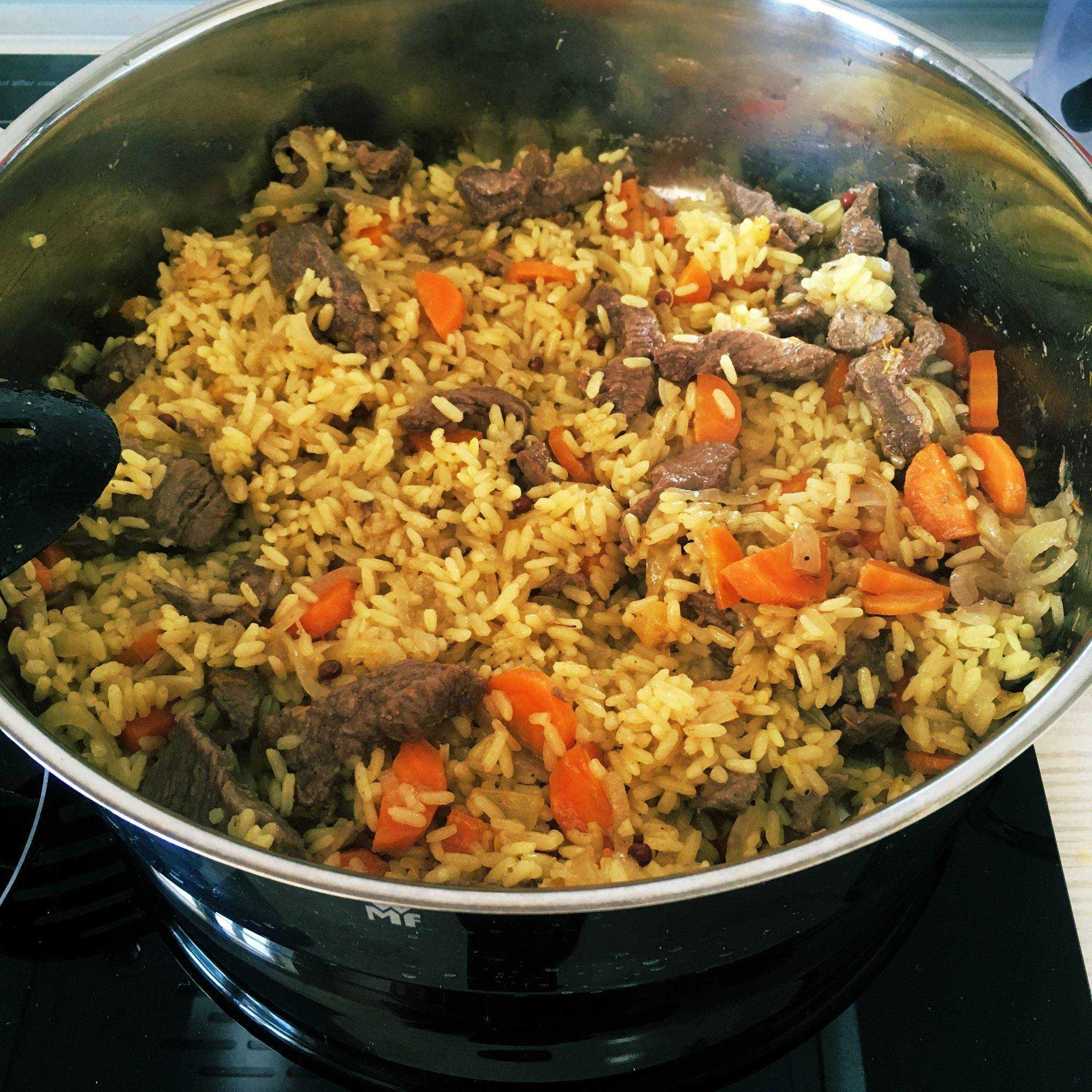 Плов с курицей на сковороде - классический рецепт с пошаговыми фото