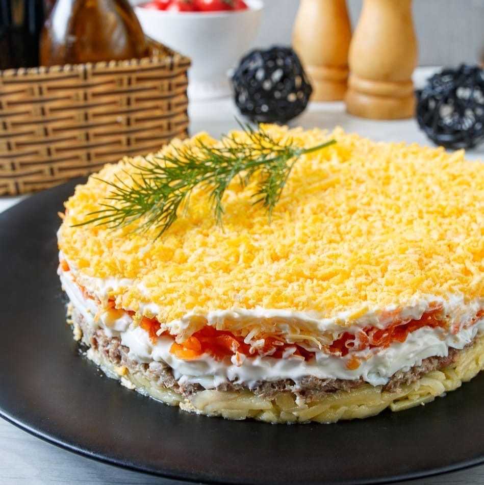 Салат мимоза с сайрой — классический рецепт с консервой от а до я
