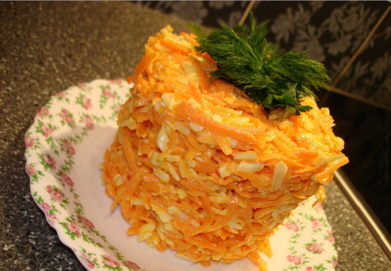 Салат из моркови с чесноком и майонезом (рецепт с сыром)