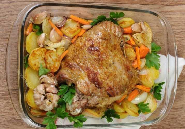 Мясо индейки с яблоком, запеченное в духовке - 9 пошаговых фото в рецепте