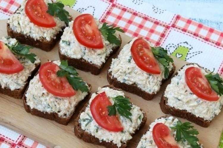 Вкусные бутерброды с красной рыбой – 18 самых простых рецептов с описанием и фото