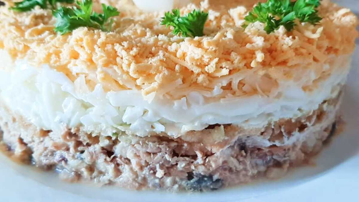 Рыбный салат с рисом и его вариации - способы приготовления