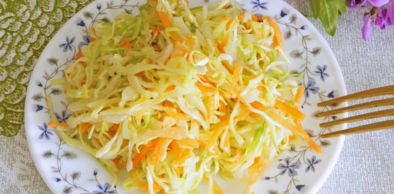 Салаты из свежей капусты как в столовой. попробуйте, очень вкусный салат! 